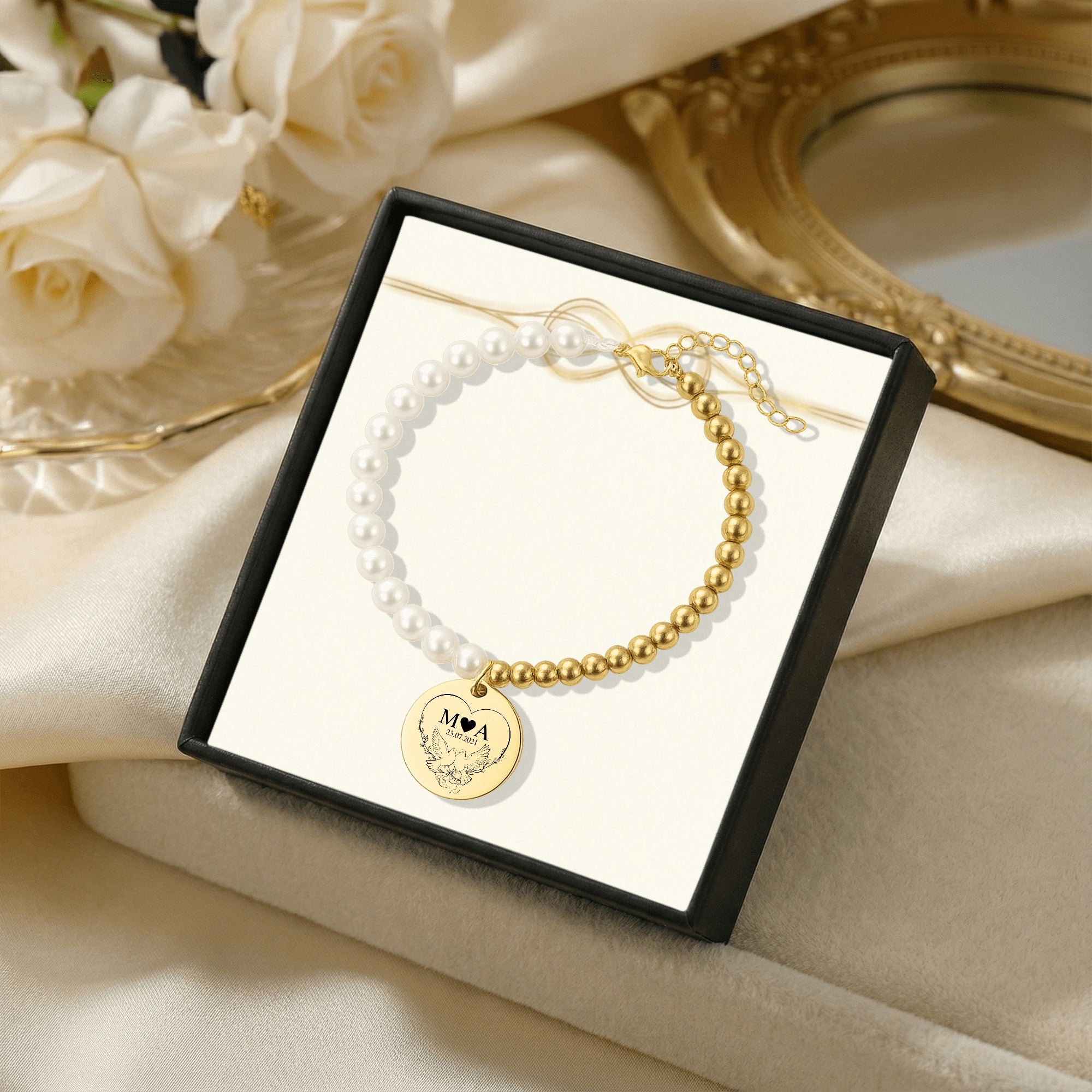 Premium Pearl & Gold Coin Bracelet: Mother of Pearl