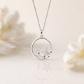 Solyre Name und Birthflower Necklace - silberner Anhänger mit Blume